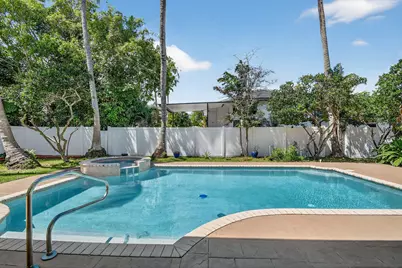 7249 NE Bay Harbour Avenue, Boca Raton, FL 33487 - Photo 42