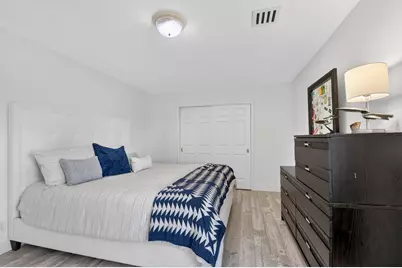7249 NE Bay Harbour Avenue, Boca Raton, FL 33487 - Photo 36