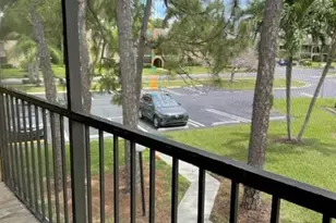 441 Pine Glen Ln, Greenacres, FL 33463 - Photo 4
