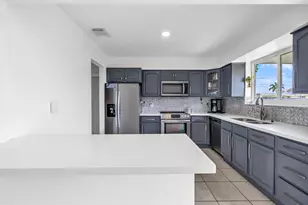 8781 NW 15th St, Pembroke Pines, FL 33024 - Photo 6