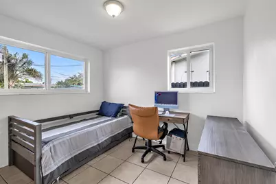 8781 NW 15th Street, Pembroke Pines, FL 33024 - Photo 12