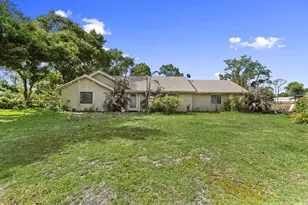 8631 Hidden Pines Rd, Fort Pierce, FL 34945 - Photo 4