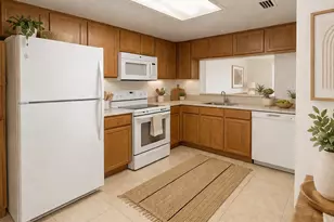 465 SW 113th Way, Pembroke Pines, FL 33025 - Photo 1