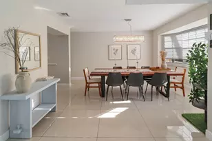 11303 Lakeview Dr, Coral Springs, FL 33071 - Photo 6