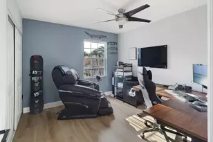 11303 Lakeview Dr, Coral Springs, FL 33071 - Photo 22