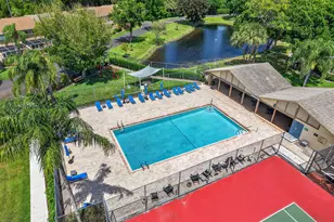 102 Maplecrest Cir, Jupiter, FL 33458 - Photo 38