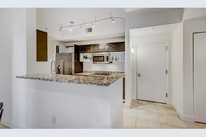 550 Okeechobee Boulevard #406, West Palm Beach, FL 33401 - Photo 2