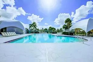 9709 Sunny Isle Cir, Boca Raton, FL 33428 - Photo 16