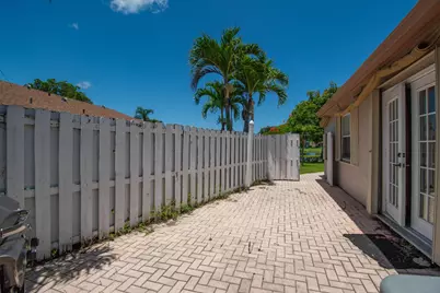 9709 Sunny Isle Circle, Boca Raton, FL 33428 - Photo 30