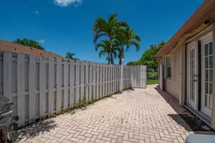 9709 Sunny Isle Cir, Boca Raton, FL 33428 - Photo 30