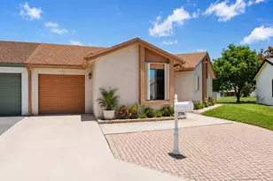 9709 Sunny Isle Cir, Boca Raton, FL 33428 - Photo 2