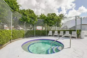 9709 Sunny Isle Cir, Boca Raton, FL 33428 - Photo 18