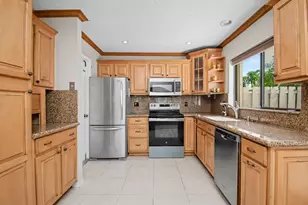 9709 Sunny Isle Cir, Boca Raton, FL 33428 - Photo 14