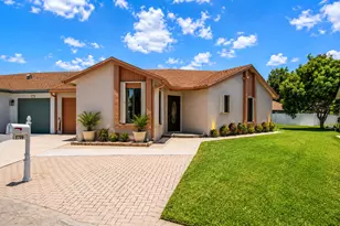 9709 Sunny Isle Cir, Boca Raton, FL 33428 - Photo 1