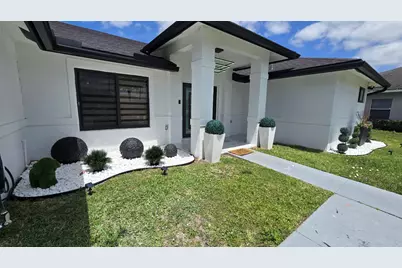 113 Waterview Way, Royal Palm Beach, FL 33411 - Photo 2