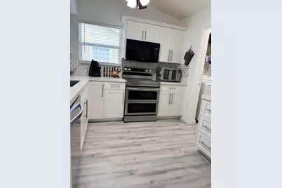 1518 Royal Forest Court, Palm Springs, FL 33406 - Photo 12