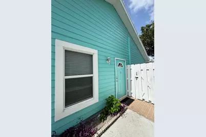 1518 Royal Forest Court, Palm Springs, FL 33406 - Photo 4