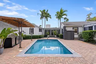 338 Princeton Dr, Lake Worth Beach, FL 33460 - Photo 2
