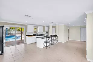 614 SE Flamingo Ave, Stuart, FL 34996 - Photo 10