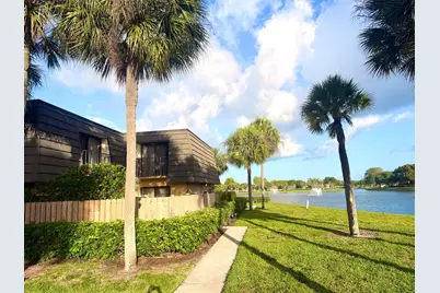 812 8th Way, West Palm Beach, FL 33407 - Photo 1
