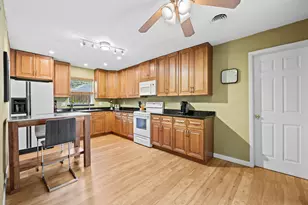 1320 SW 55th Ave, Plantation, FL 33317 - Photo 12