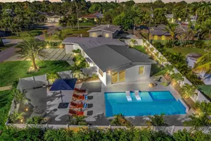 209 NE 27th Dr, Wilton Manors, FL 33334 - Photo 2