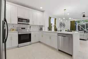 9069 Tremezzo Ln, Boynton Beach, FL 33472 - Photo 4
