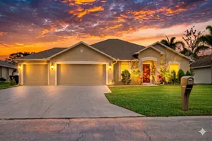 249 SE Whitmore Dr, Port Saint Lucie, FL 34984 - Photo 1