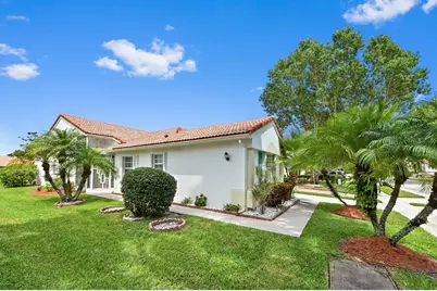 6077 Lake Hibiscus Drive, Delray Beach, FL 33484 - Photo 2