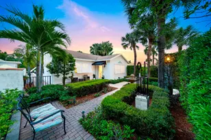205 N 18th Ave Ave N, Lake Worth Beach, FL 33460 - Photo 2