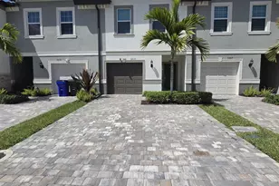 3213 Watercress Dr, Lauderdale Lakes, FL 33311 - Photo 4
