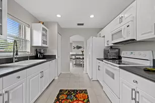8050 Aberdeen Dr, Boynton Beach, FL 33472 - Photo 20