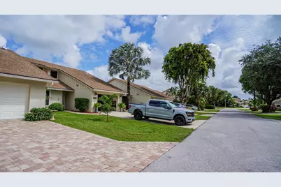 11894 Donlin Drive, Wellington, FL 33414 - Photo 4