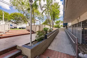 16750 NE 10th Ave, North Miami Beach, FL 33162 - Photo 20