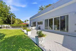 9001 N Lake Dasha Dr, Plantation, FL 33324 - Photo 62