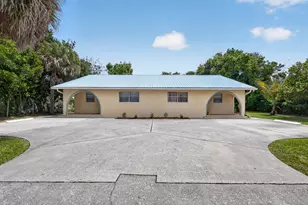 9484 Sun Ct, Palm Beach Gardens, FL 33403 - Photo 1