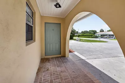 9484 Sun Court, Palm Beach Gardens, FL 33403 - Photo 4
