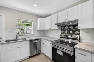 9484 Sun Ct, Palm Beach Gardens, FL 33403 - Photo 12