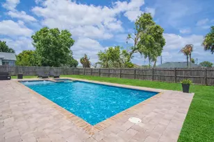 825 SW Koler Ave, Port Saint Lucie, FL 34953 - Photo 22