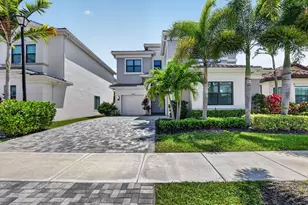 17358 Santaluce Mnr, Boca Raton, FL 33496 - Photo 2