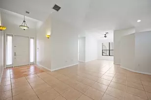 7039 Golf Pointe Cir, Tamarac, FL 33321 - Photo 4