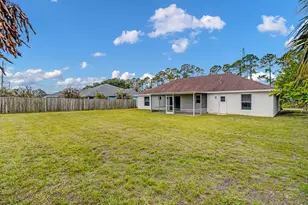 2125 SW Salvatierra Blvd, Port Saint Lucie, FL 34987 - Photo 4