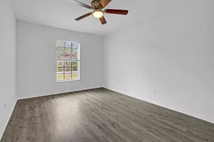 2125 SW Salvatierra Blvd, Port Saint Lucie, FL 34987 - Photo 20