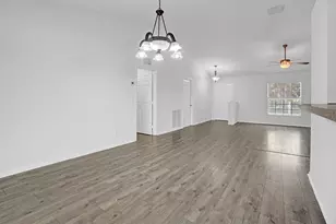 2125 SW Salvatierra Blvd, Port Saint Lucie, FL 34987 - Photo 12
