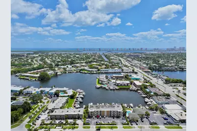 312 Northlake Drive #104, North Palm Beach, FL 33408 - Photo 2