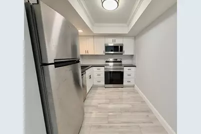 312 Northlake Drive #104, North Palm Beach, FL 33408 - Photo 4