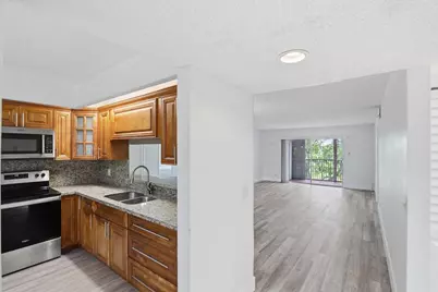 700 SW 128th Avenue #310c, Pembroke Pines, FL 33027 - Photo 4
