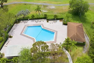 700 SW 128th Ave, Pembroke Pines, FL 33027 - Photo 36