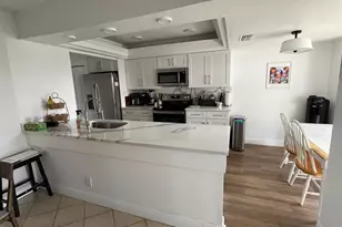 3008 Lakeshore Dr, Deerfield Beach, FL 33442 - Photo 4