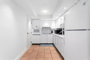 90 Edgewater Dr, Coral Gables, FL 33133 - Photo 8
